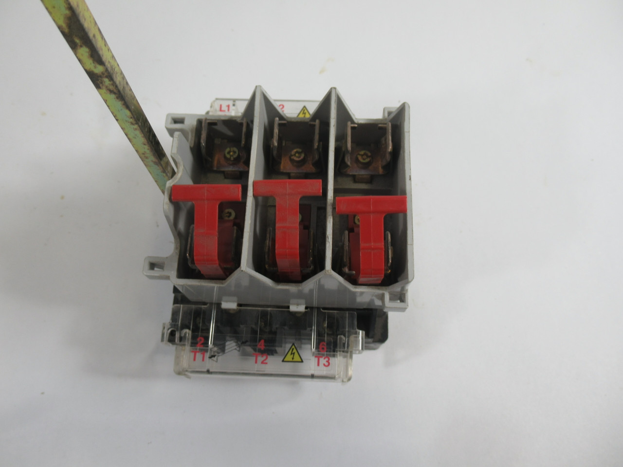 Allen-Bradley 194R-NJ030P3 Disconnect Switch Series B 30A 15 1/4" Shaft USED