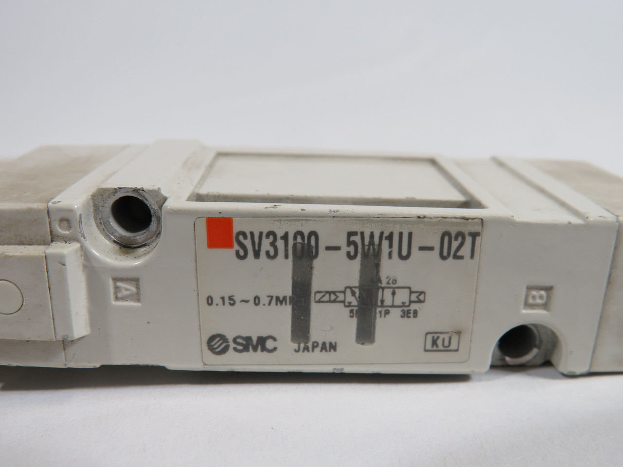 SMC SV3100-5W1U-02T Solenoid Valve 24VDC 0.15-0.7MPa No Screws USED