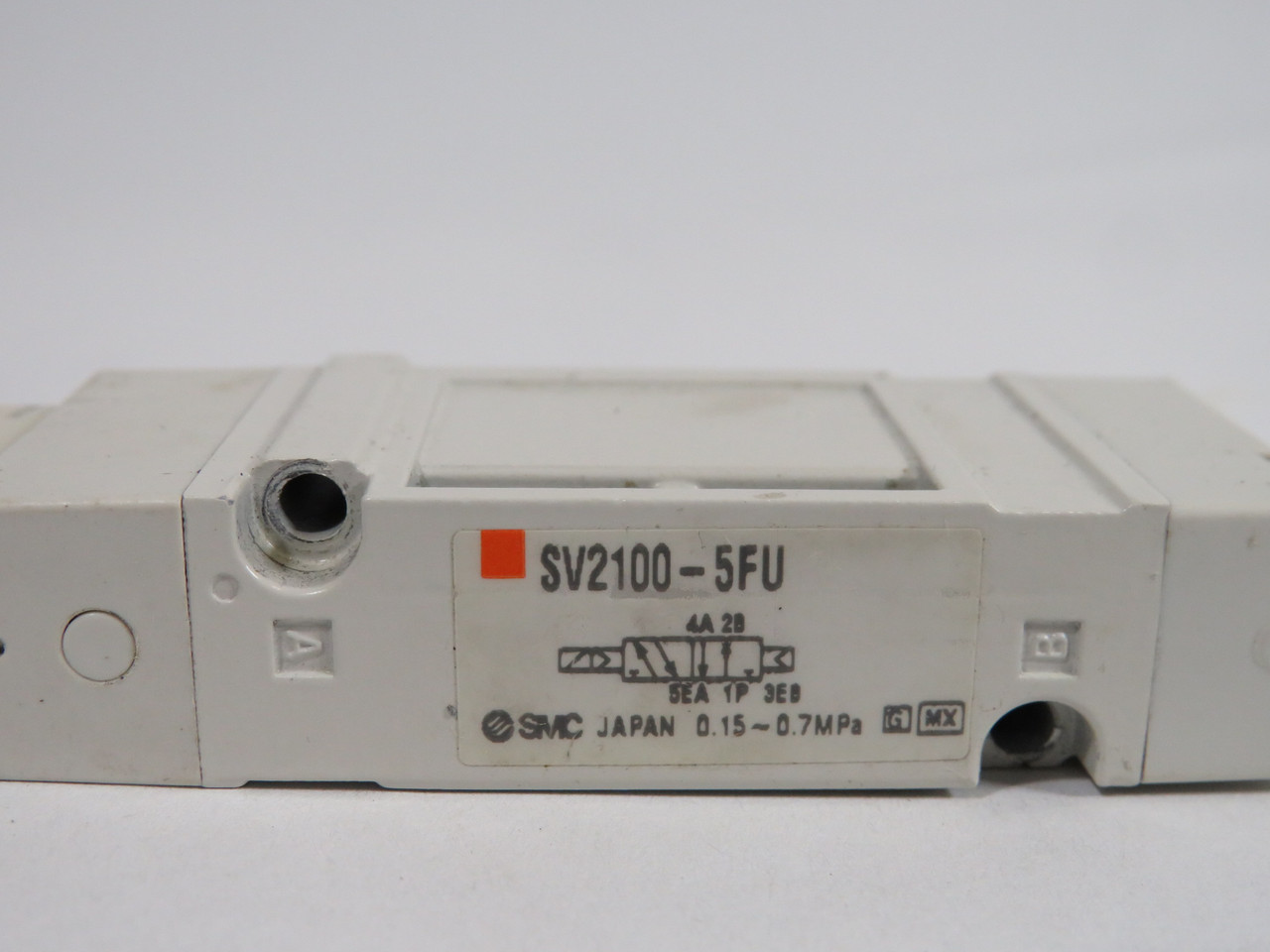 SMC SV2100-5FU Solenoid Valve 24VDC 0.15-0.7MPa No Screws USED