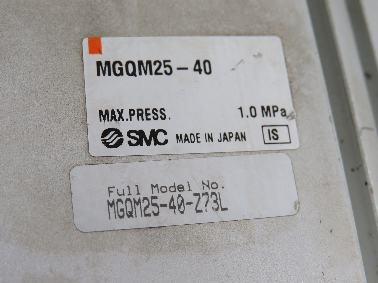 SMC MGQM25-40-Z73L Compact Guide Cylinder 25mm Bore 40mm Stroke 1.0MPa USED