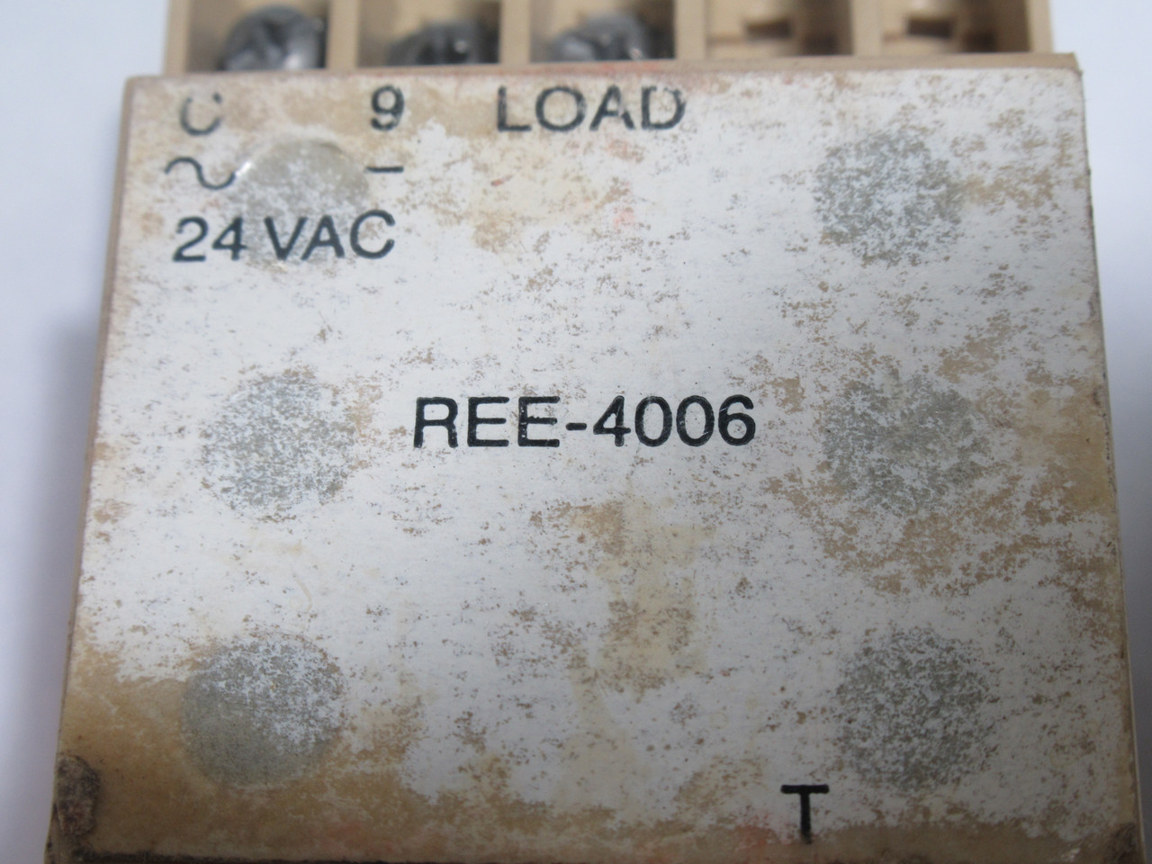 KMC REE-4006 Time Proportioning Relay 24V 0-6VDC 4-Position 40-120°F USED