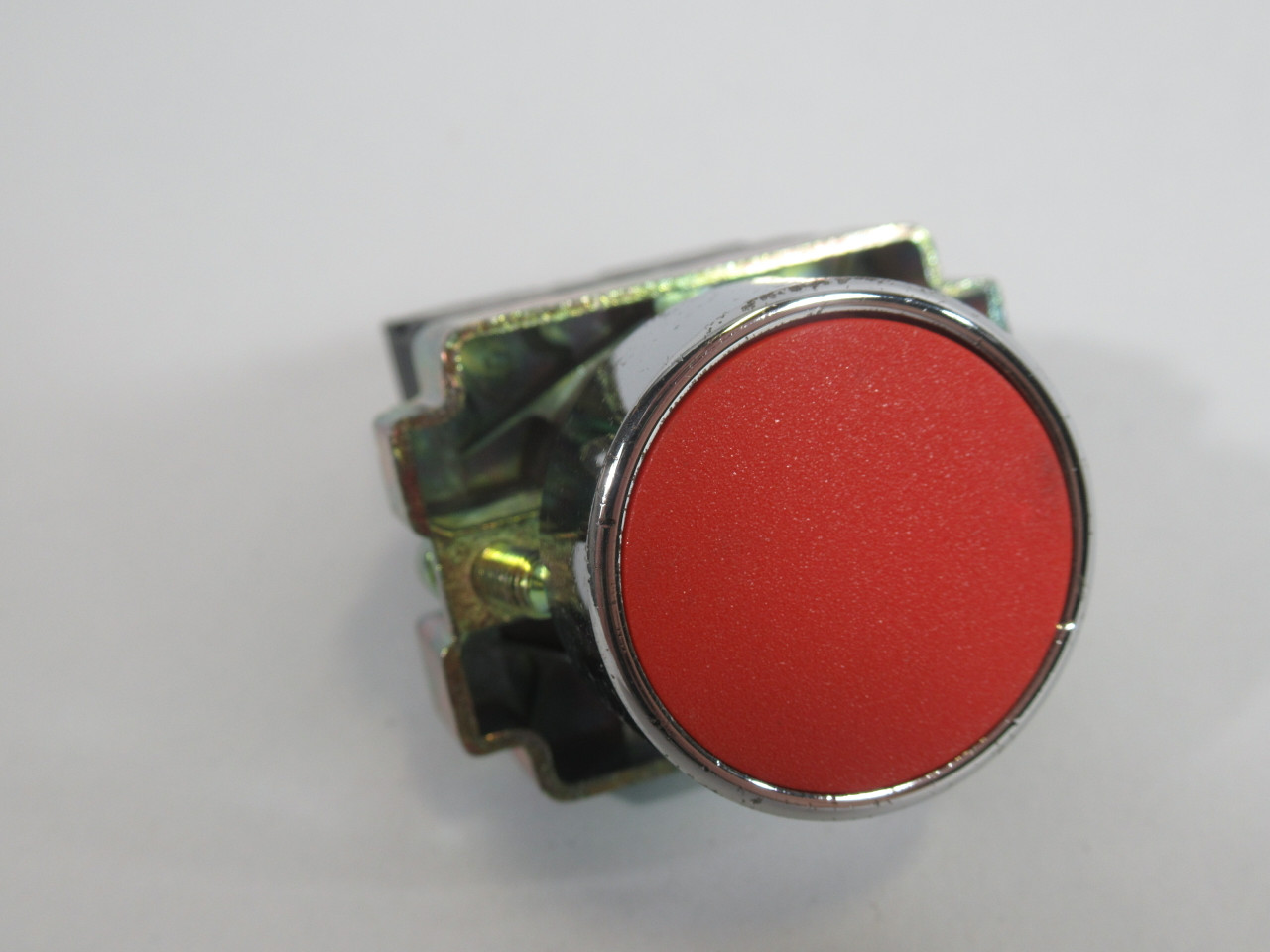 Chint NP2-BA42 Red Momentary Push Button 2NC 10A@415V ! NOP !
