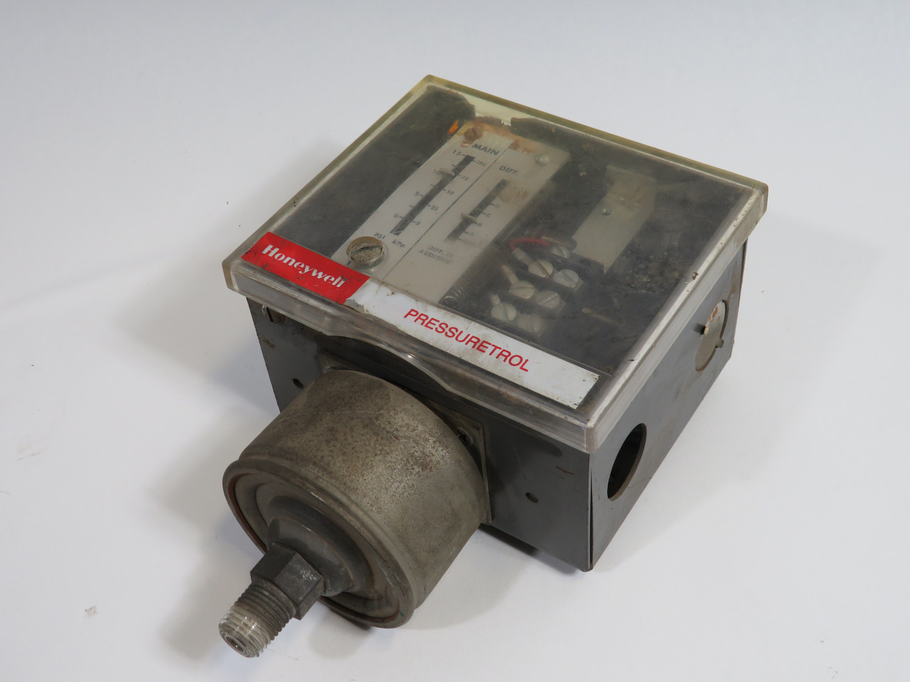 Honeywell L91B1035 Pressuretrol Pressure Controller 0-15psi RUST USED