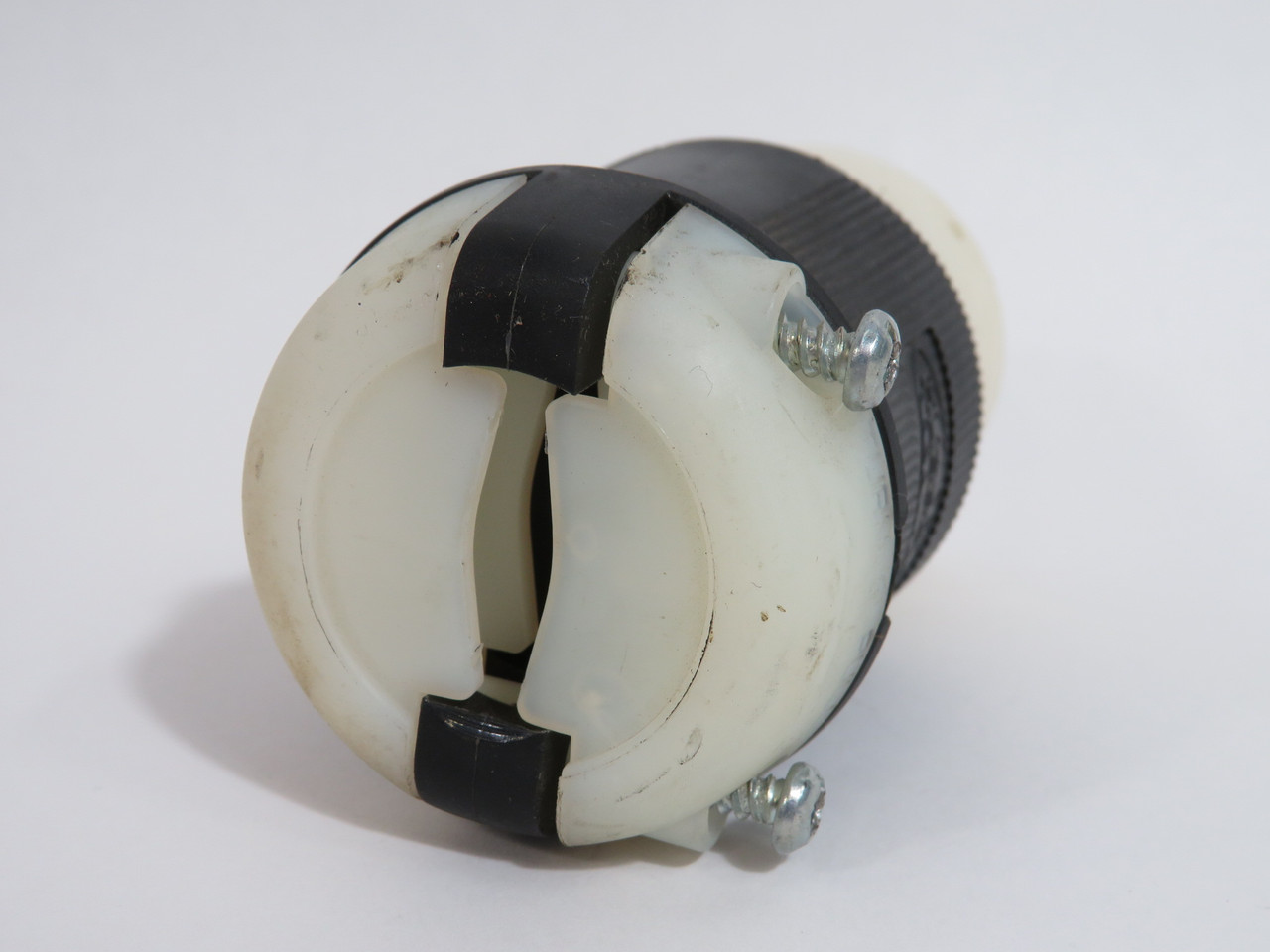 Hubbell HBL2723CN Connector 30A 250V 4W 3P L15-30R USED