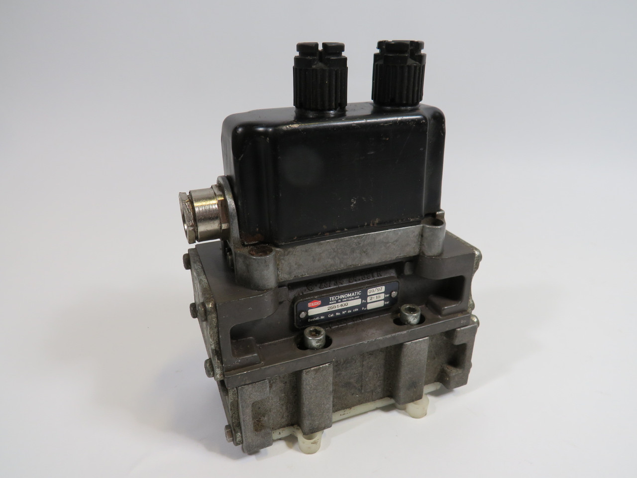 Herion 2551400 Solenoid Valve Assembly 2-16bar SHELF WEAR USED