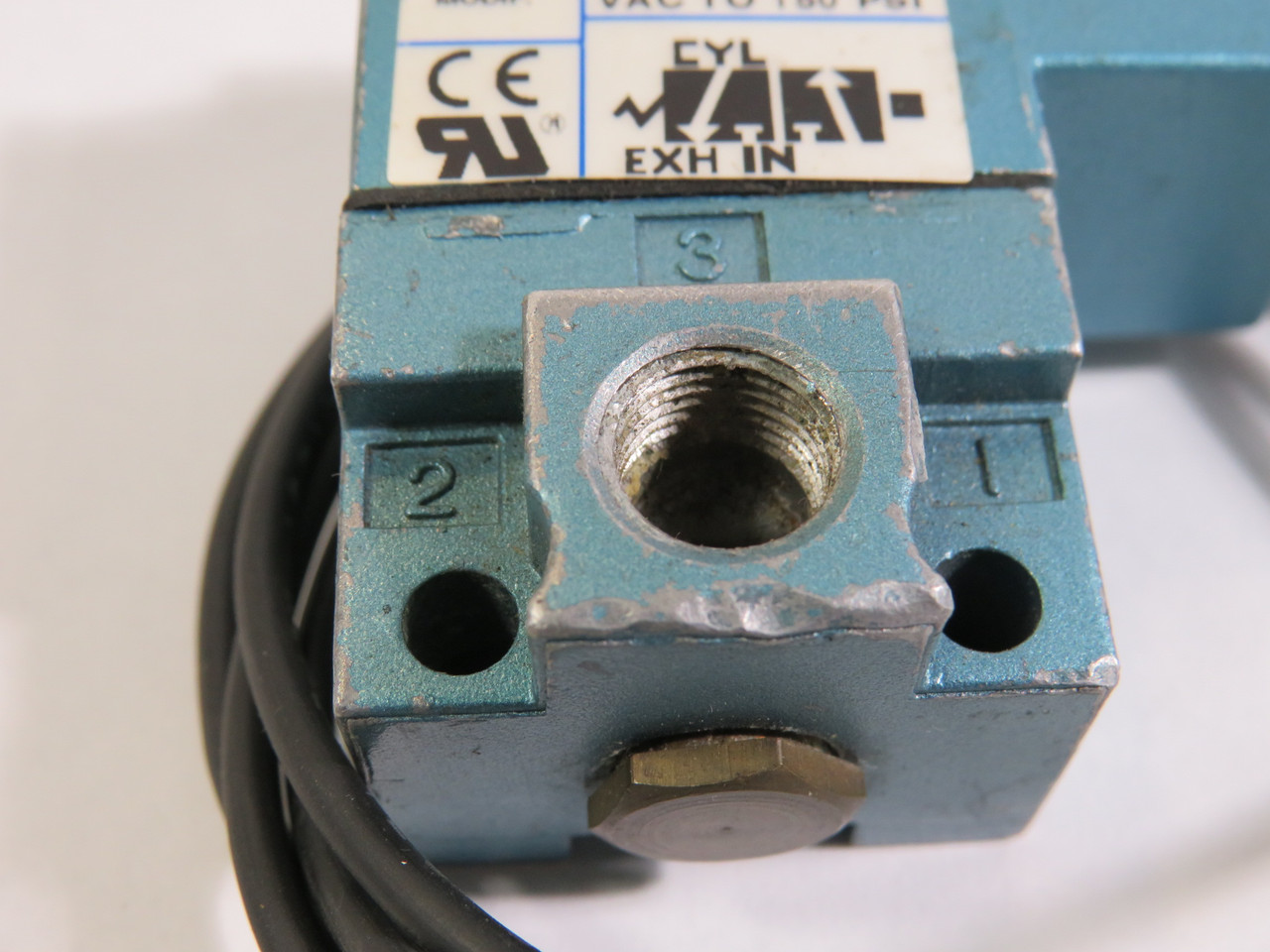 MAC 130B-112CCAA Solenoid Valve 120V@60Hz 110V@50Hz 1/8"NPT SHELF WEAR USED