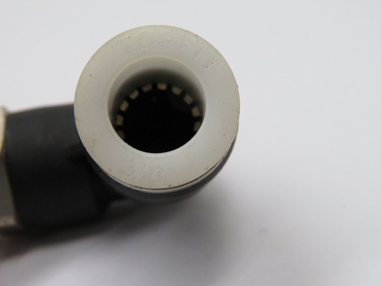 Topring 40.275 Push-In Swivel Elbow 1/4" NPT 3/8" Tubing OD Lot of 5 USED