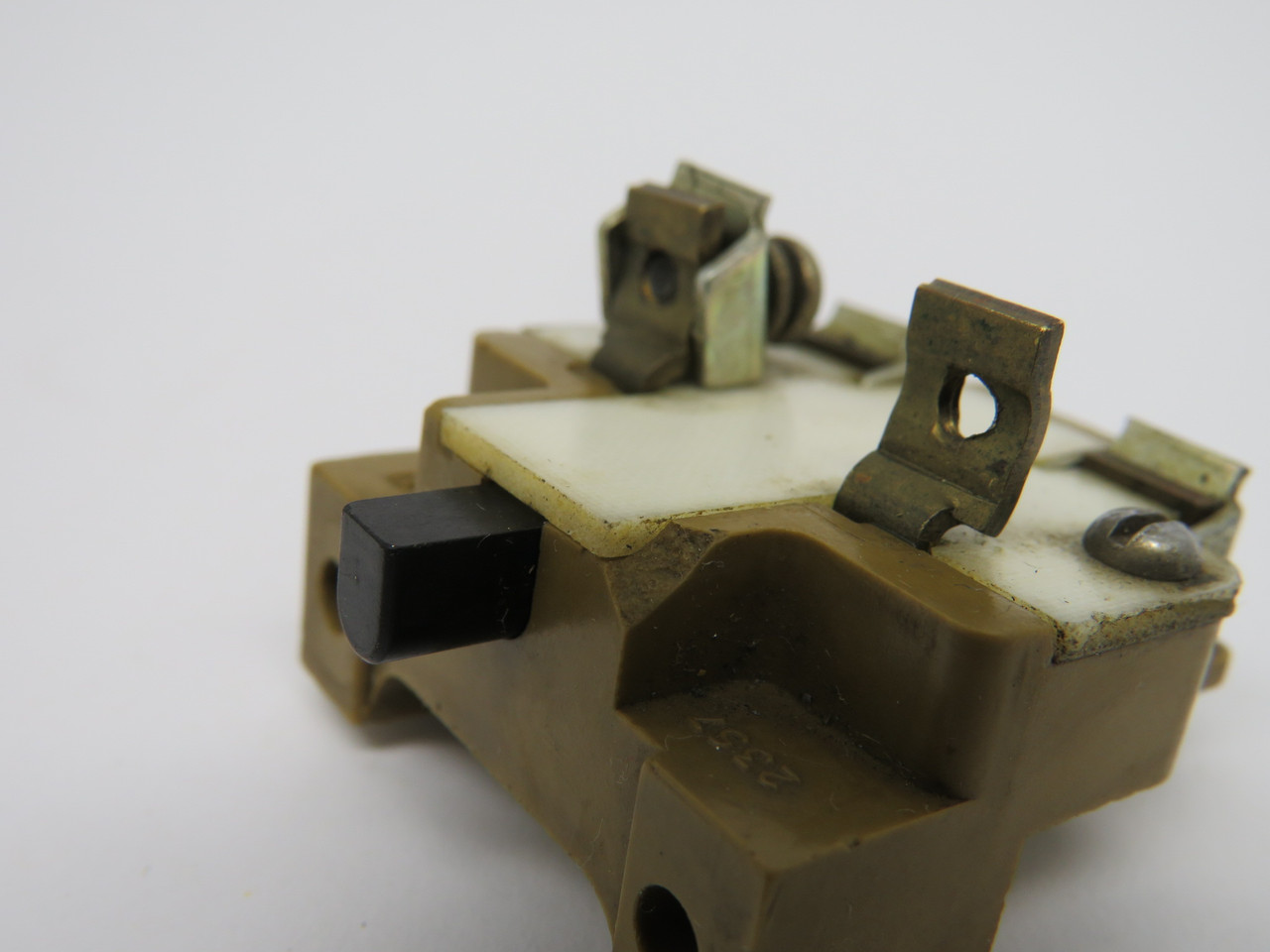 Square D 9001-TA Contact Block 1NO 1NC 600V COSMETIC DMG/MISSING SCREW USED