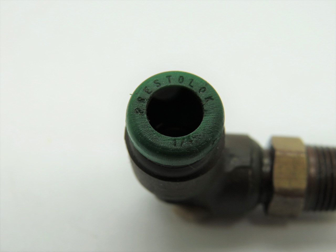 Prestolok W169PLP-2-4 Push-In Swivel Elbow 1/8" NPT 1/4" Tubing OD Brass USED