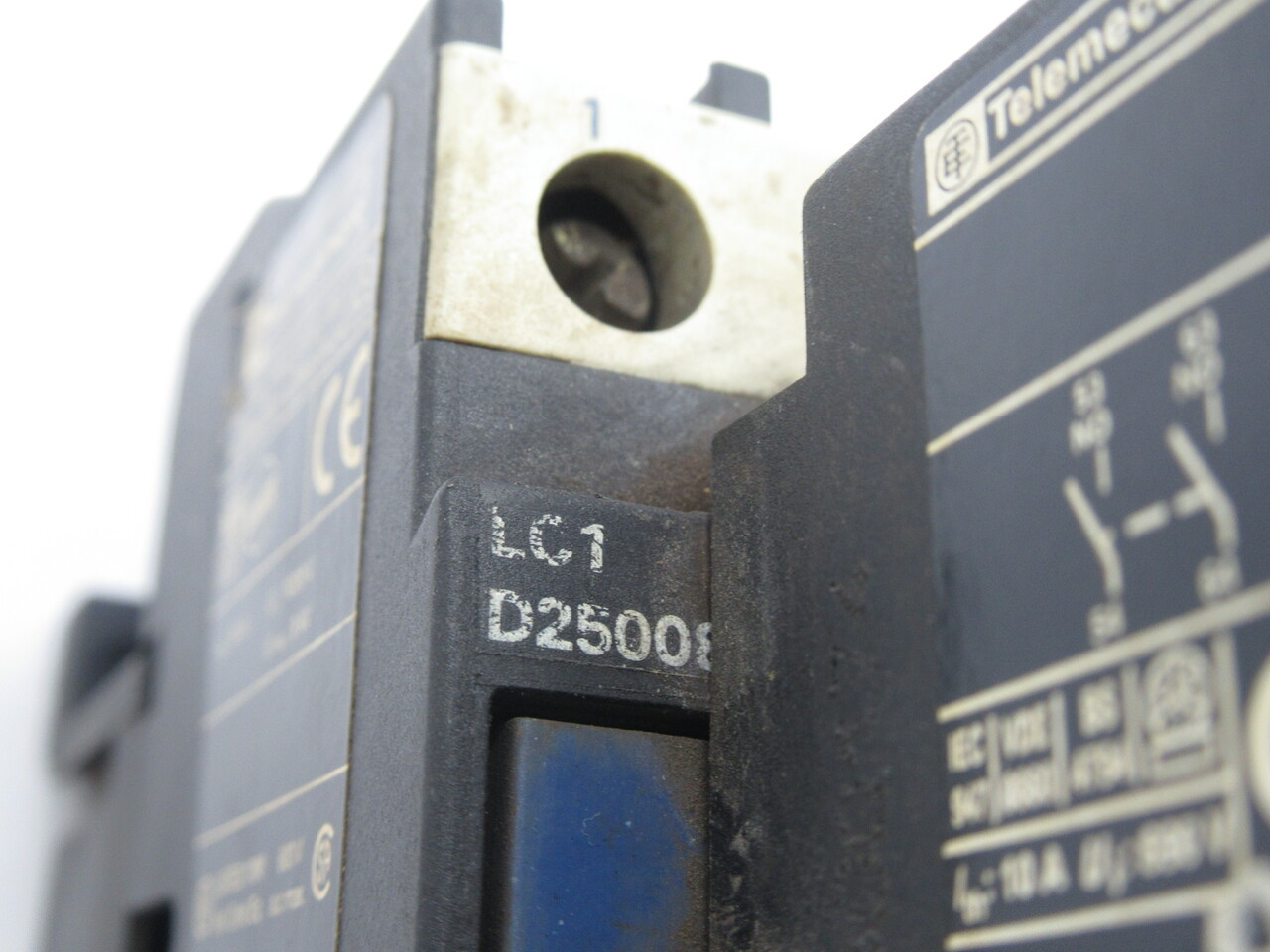 Telemecanique LC1-D25008-G6 Contactor 120V 60Hz 40A C/W LA1DN20 690V 10A USED