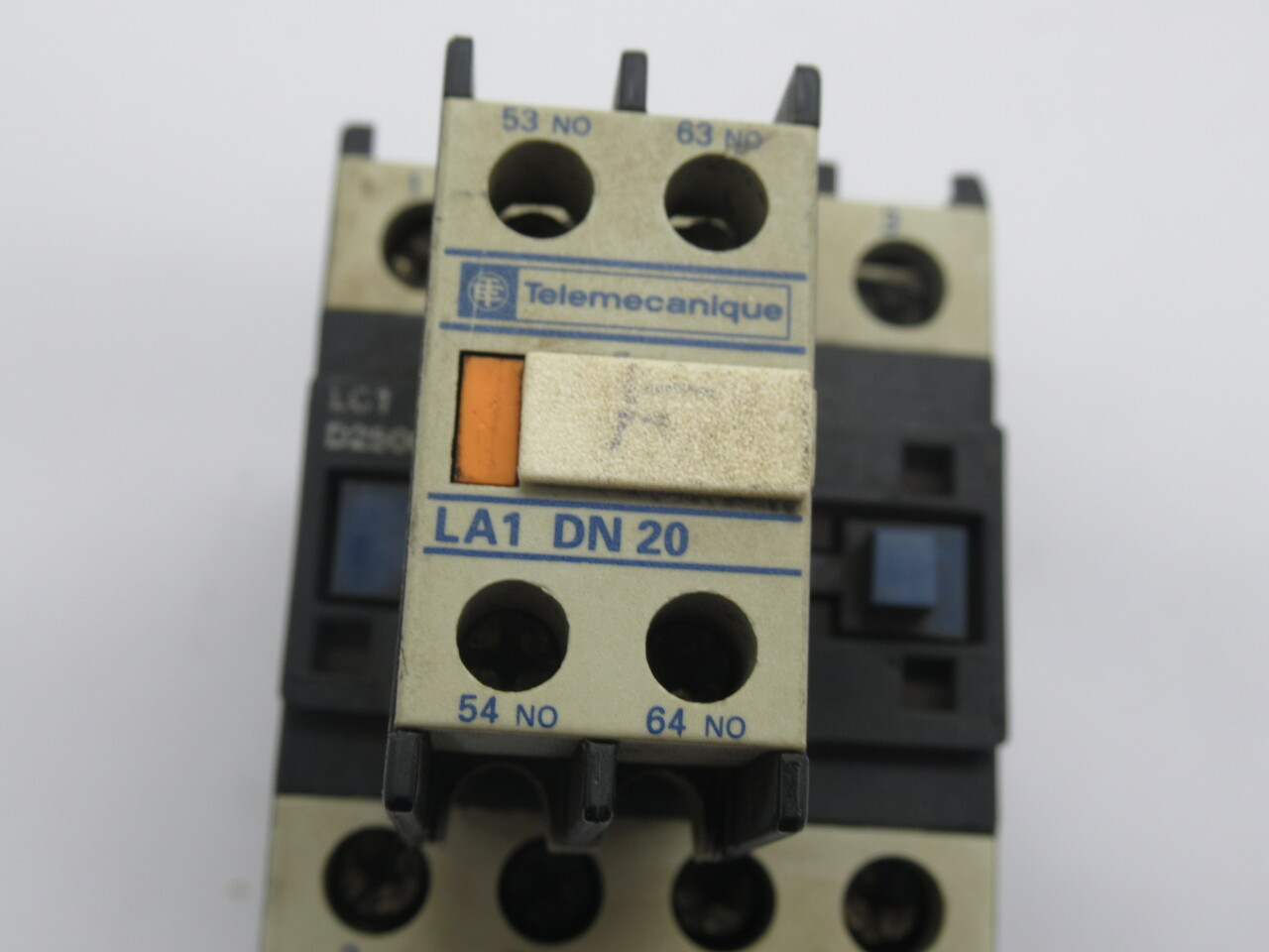 Telemecanique LC1-D25008-G6 Contactor 120V 60Hz 40A C/W LA1DN20 690V 10A USED