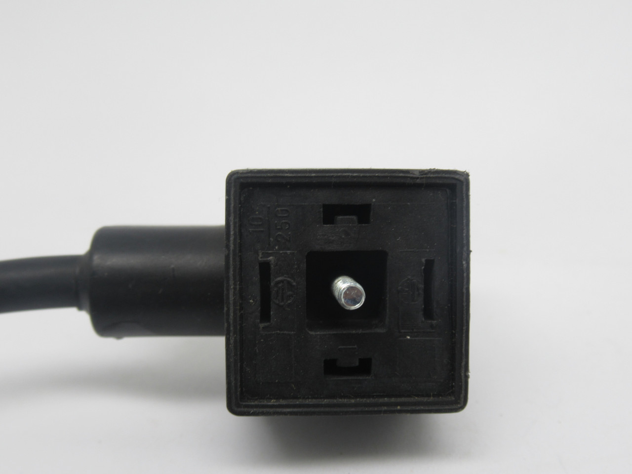 Molex E452B3A30012C4H Valve Connector Assy 24V 5A 3m Cable SHEATH CUT NOP