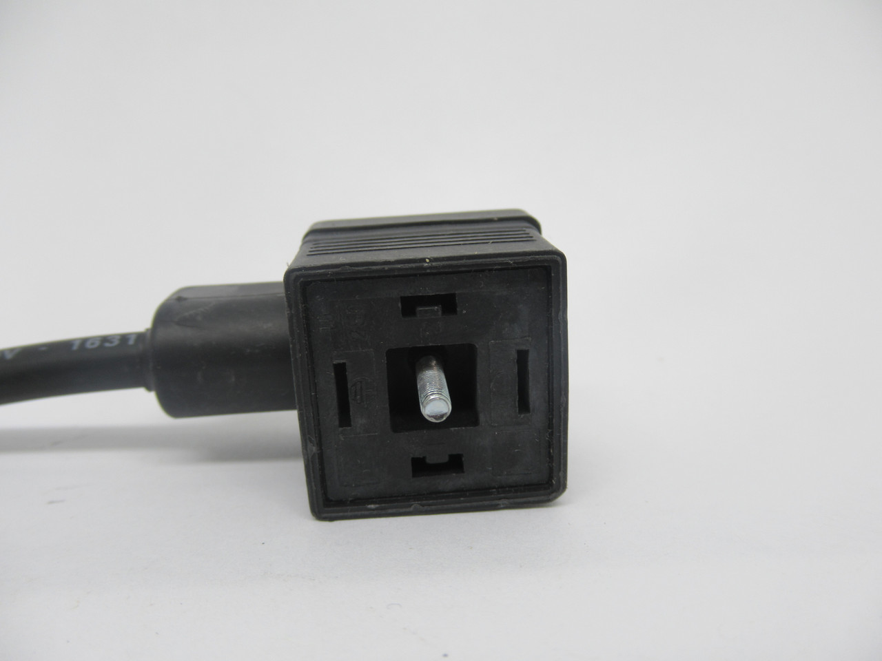 Molex E452B3A30012C4H Valve Connector Assy 24V 5A 3m Cable 2Pole Amber LED NOP