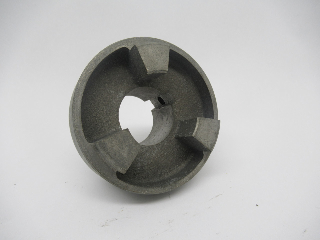 Magnaloy M40012012 Jaw Coupling Flange 1-5/8"B 3.98"OD 1.52"LTB 3/8"Keyway USED