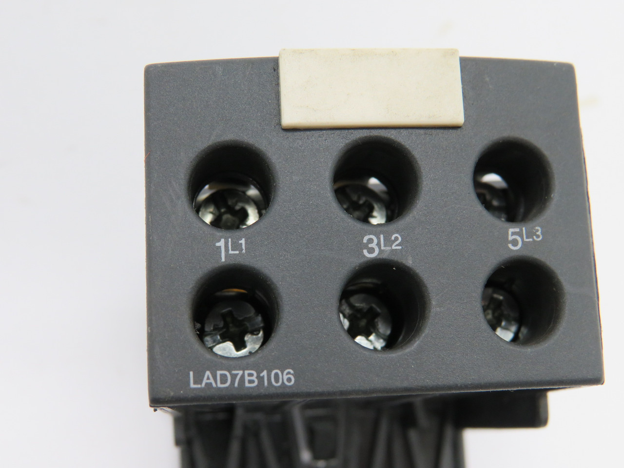 Schneider LAD7B106 Terminal Block Adapter for LRD Overload Relays USED