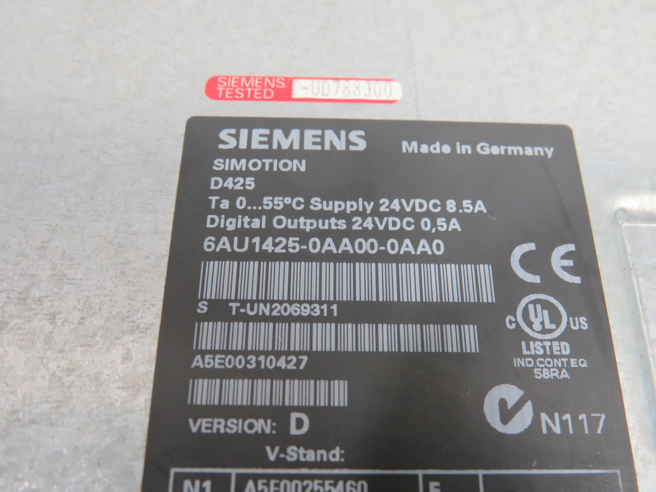 Siemens 6AU1425-0AA00-0AA0 Ver. D Simotion Controller 24VDC *Rust/No Cover* USED