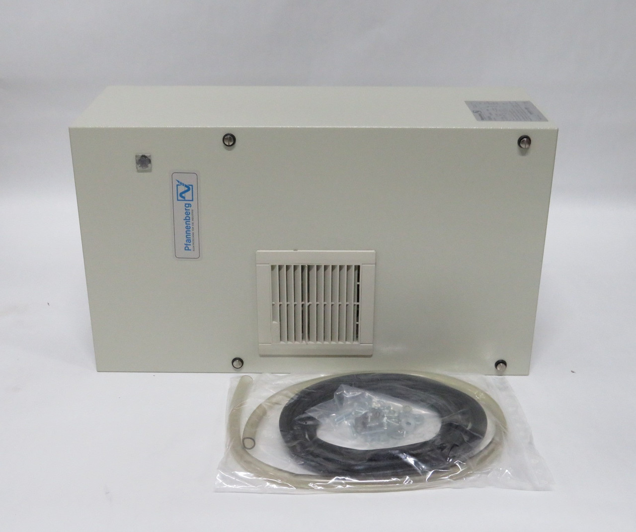 Pfannenberg 13047011000 DTS 7001 Cooling Unit 230V 50/60Hz 16A *Shelf Wear* NEW