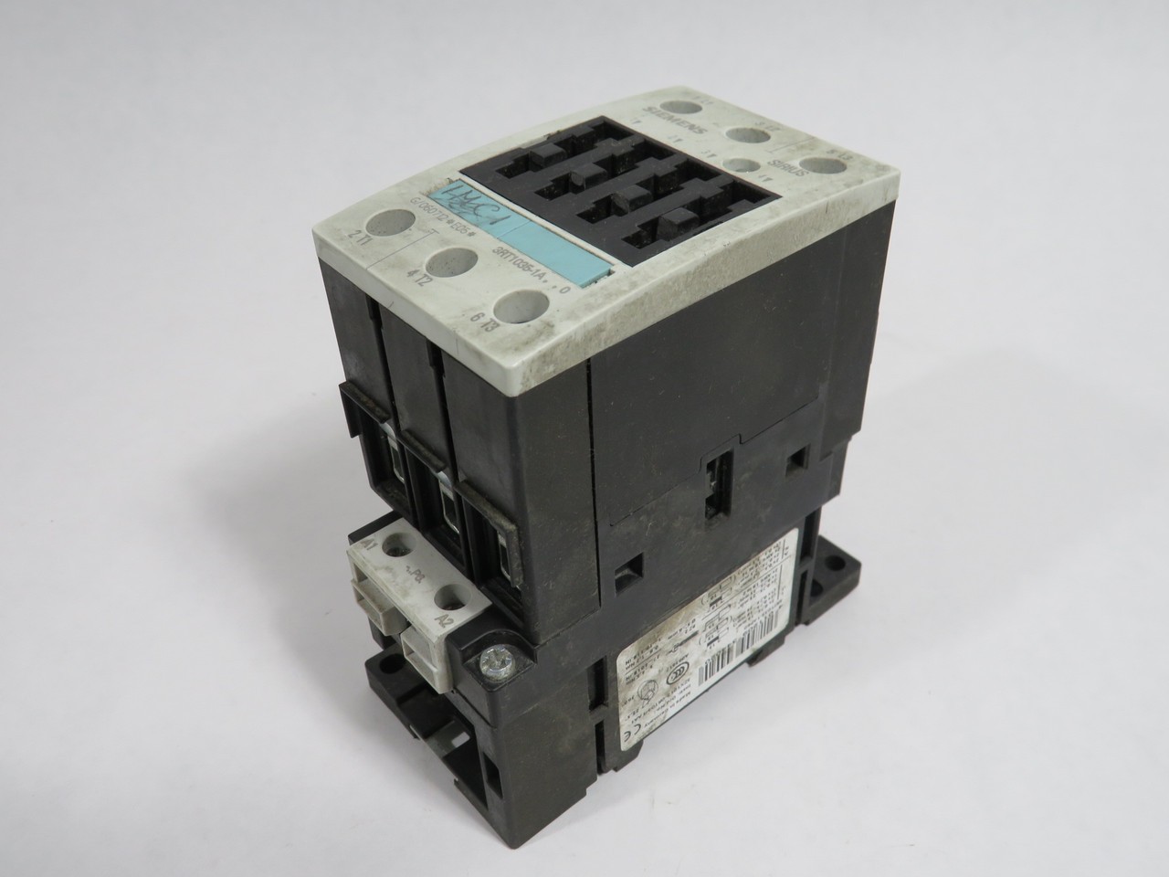 Siemens 3RT1035-1AP60 Contactor 220V@50Hz 240V@60Hz SHELF WEAR USED