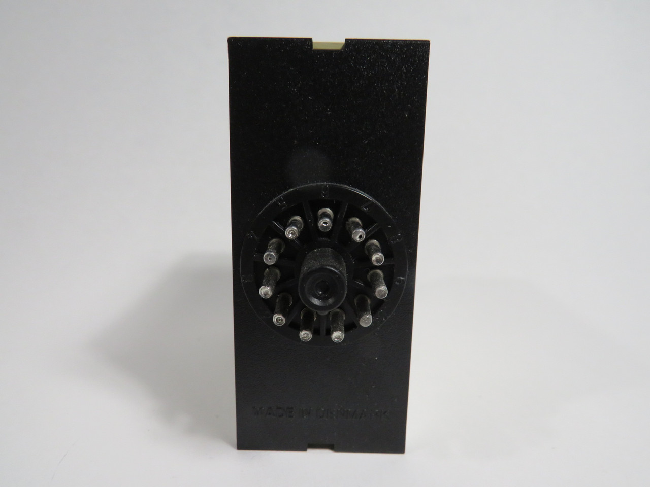 Carlo Gavazzi SA2052303S Delay On Timer 0.15-3s 230V 50/60Hz 11-Pin NEW