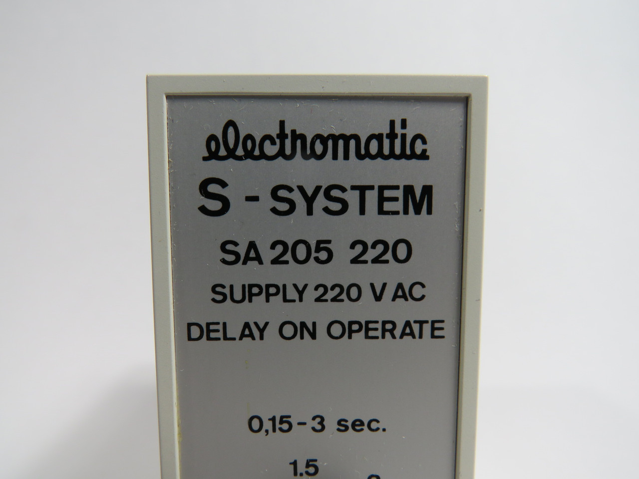 Electromatic SA2052203S Delay On Timer 0.15-3s 220V 11-Pin NOP