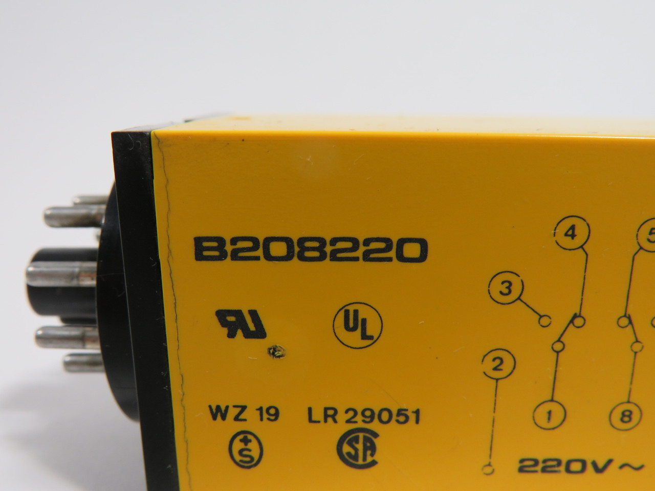 Scantimer B208220-060 Interval Timer 1.5-60s 220V 8-Pin SHELF WEAR USED