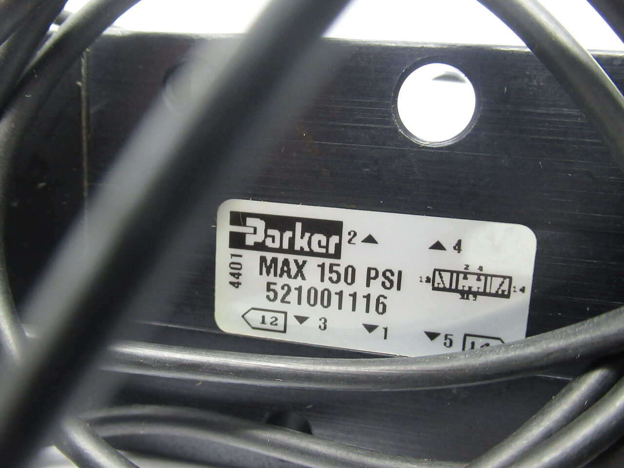Parker 521001116 Double Solenoid Valve 4Way 3-Pos 220/240V 50/60Hz 150psi NEW