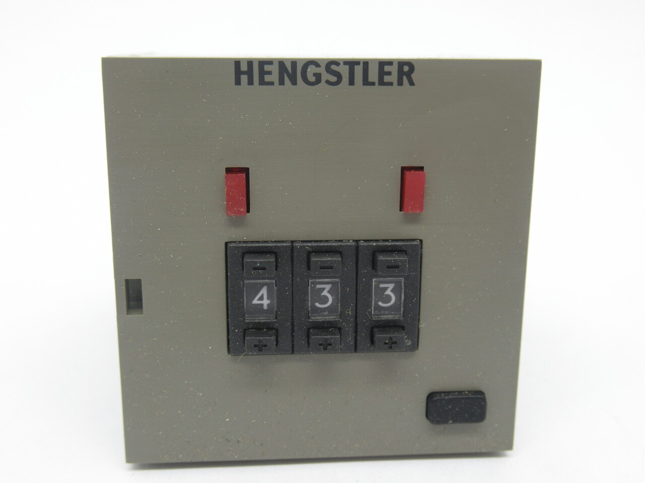 Hengstler 0 781 410 Counter 12V DC/AC 250V/50V-2A/100VA NEW