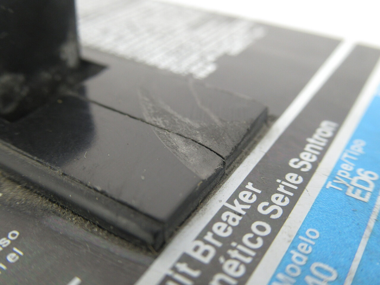 Siemens ED63B040 Circuit Breaker 40A 600V 3-Pole MISSING LUGS USED