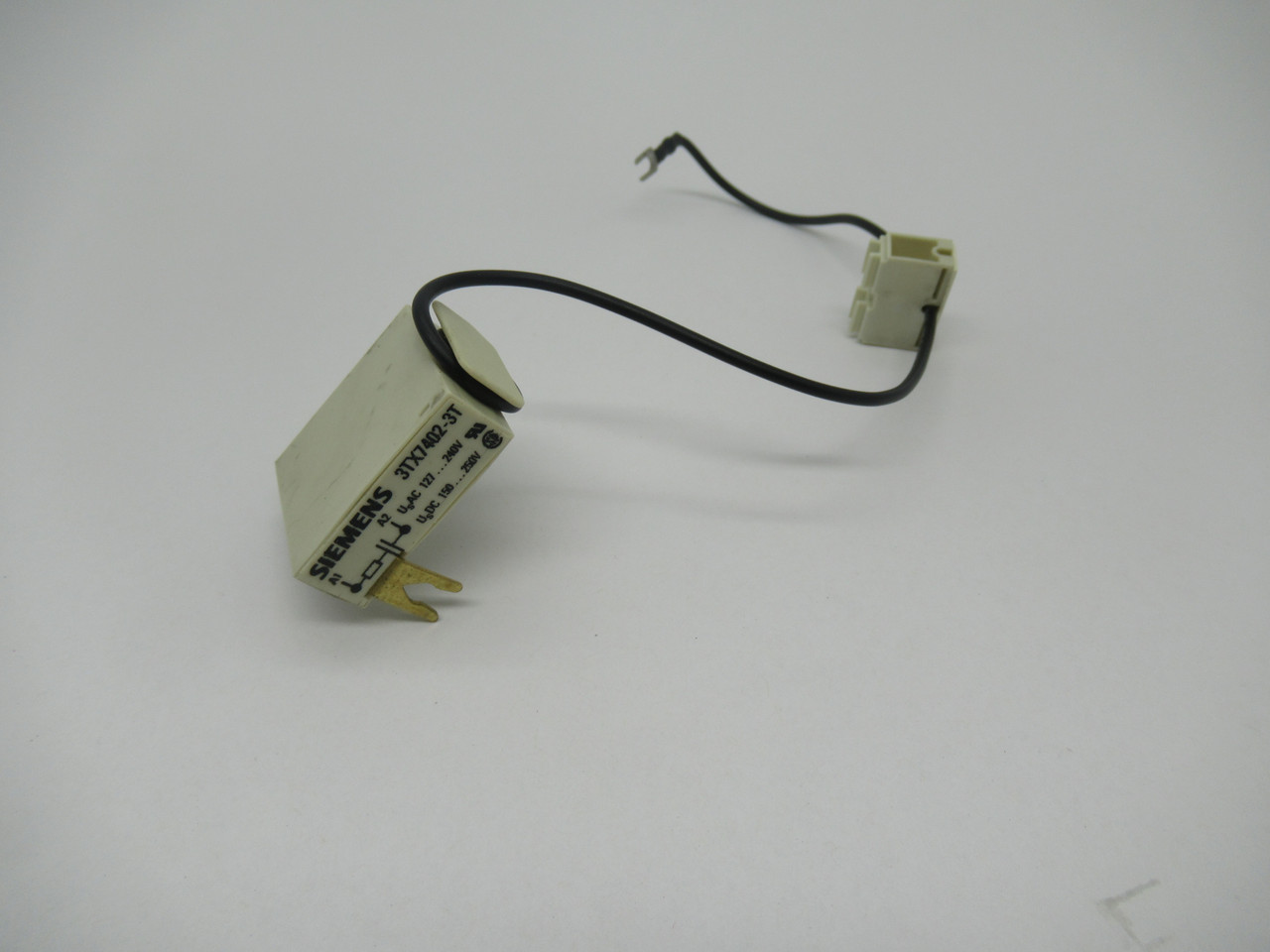 Siemens 3TX7402-3T Surge Suppressor RC Element With Cable Spacer 127-240VAC USED