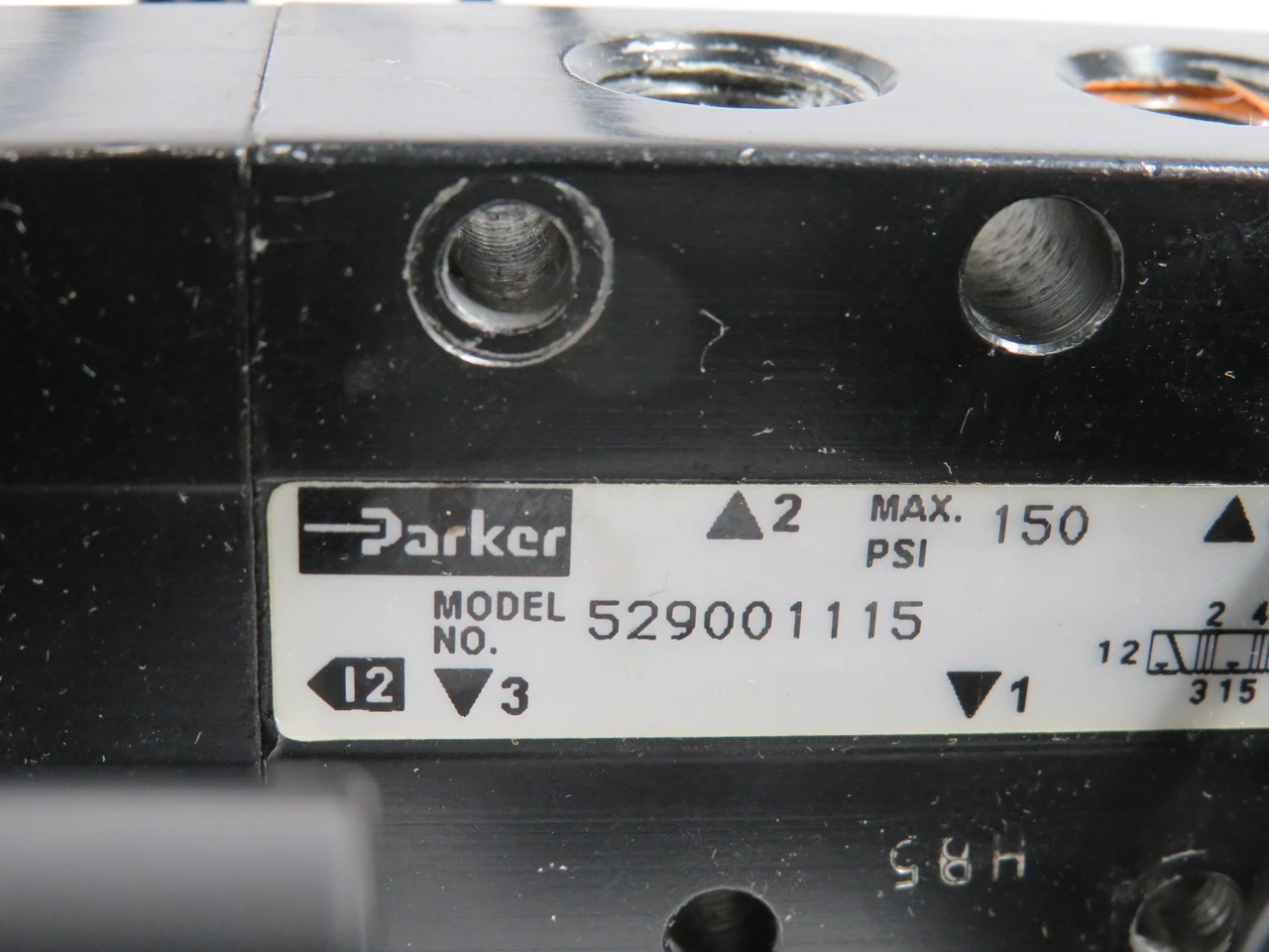 Parker Schrader Bellows 529001115 Double Solenoid Valve 150psi SHELF WEAR USED