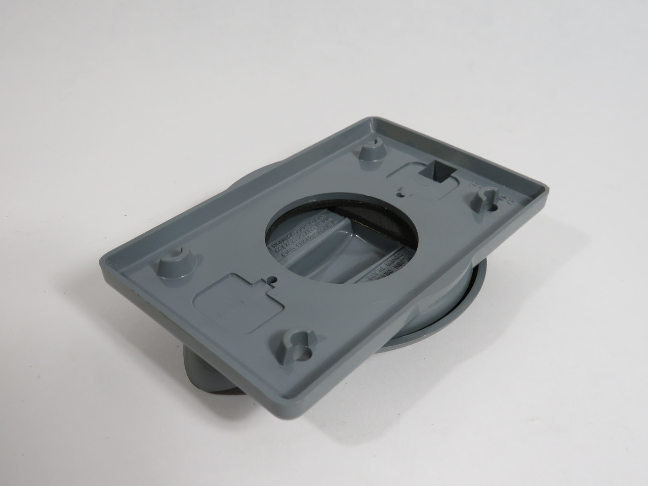 Hubbell WP1 Weatherproof Cover 1-Gang for Inlets/Outlets SHELF WEAR NEW