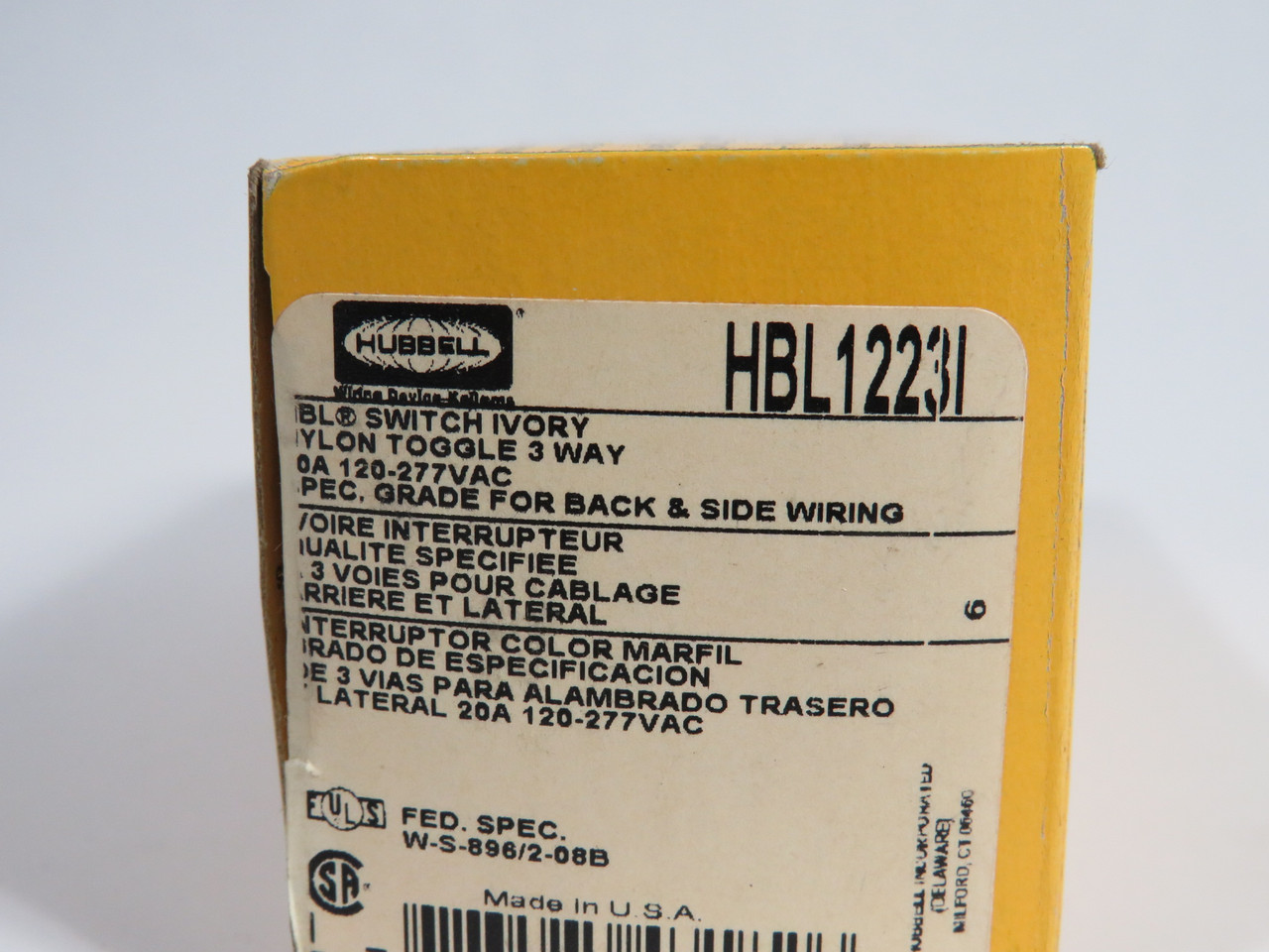 Hubbell HBL1223I Ivory Toggle Switch 20A 120-277V 3-Way NEW