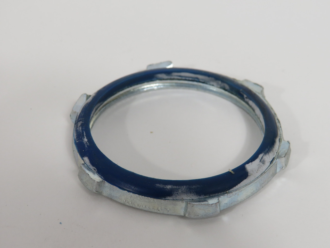 Thomas & Betts 145SL Sealing Locknut 1-1/2" 27-Pack *Damaged Box* NEW