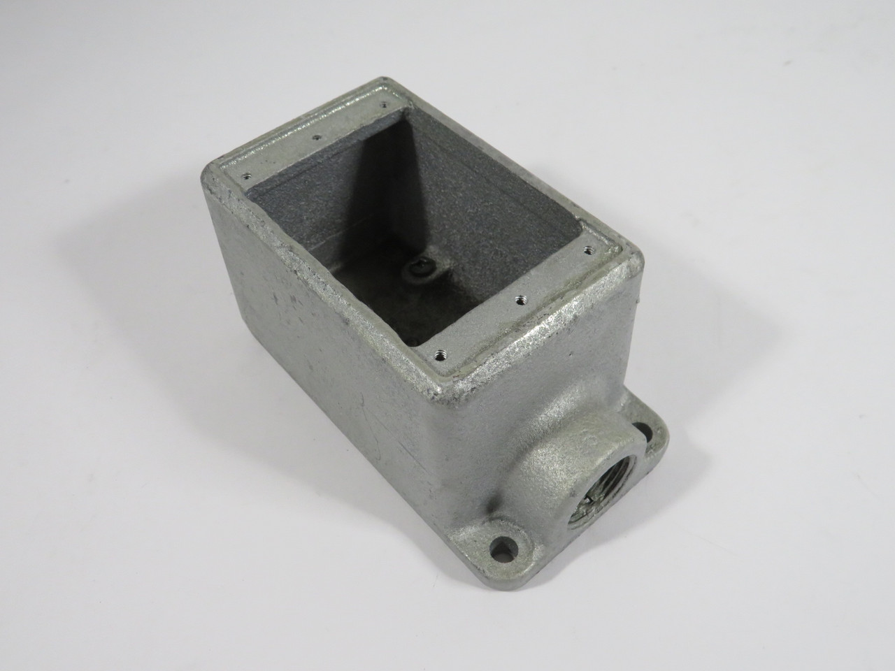 Crouse-Hinds FD-2 Condulet Device Box 3/4" CSA-Rated UL-Rated USED