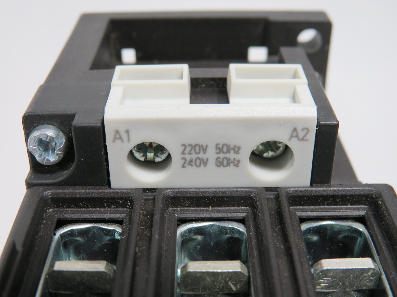Siemens 3RT1033-1AP60 Contactor 220V@50Hz 240V@60Hz NEW