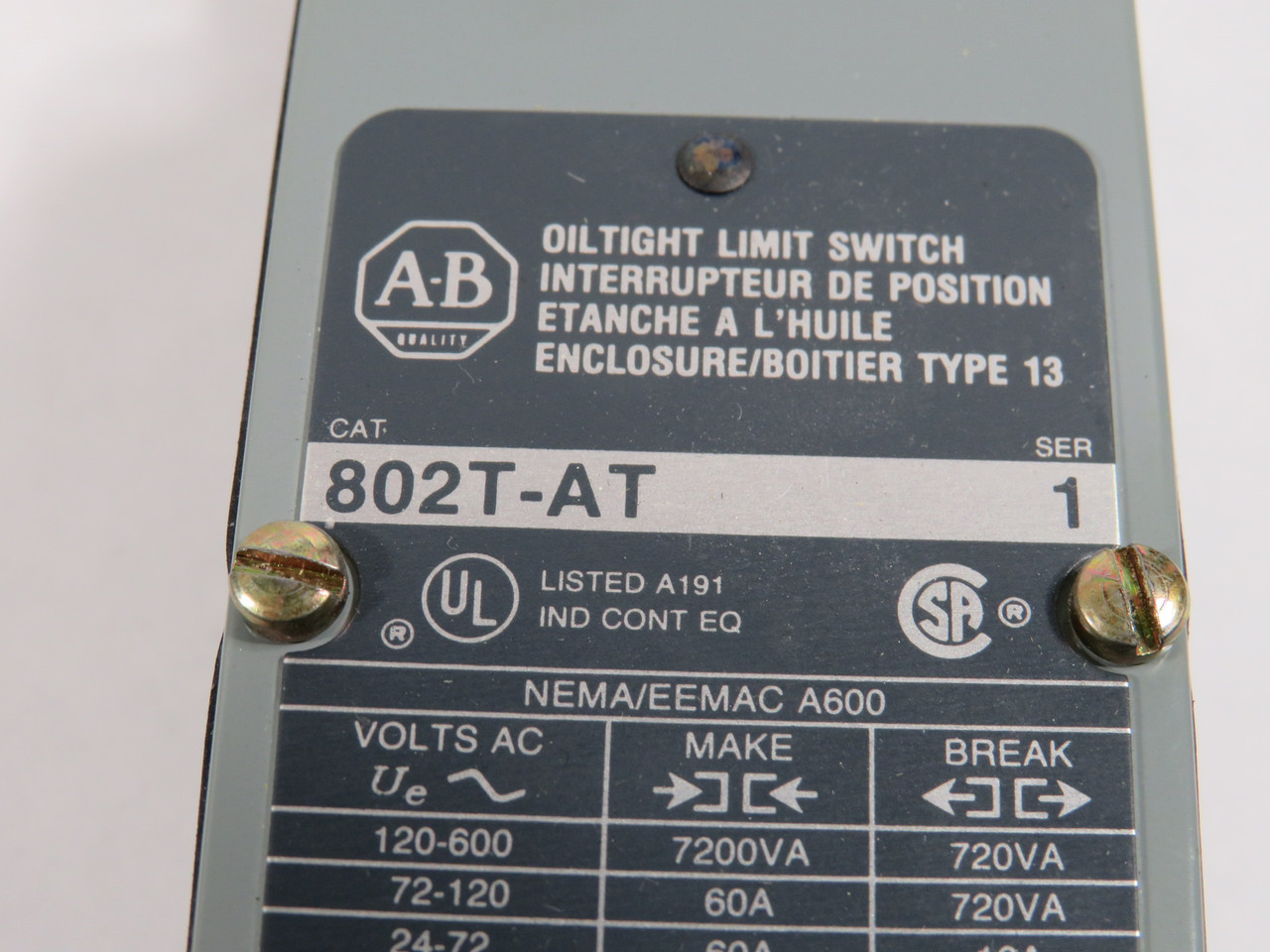 Allen-Bradley 802T-AT Series 1 Limit Switch C/W Z-21169 Operating Head NEW