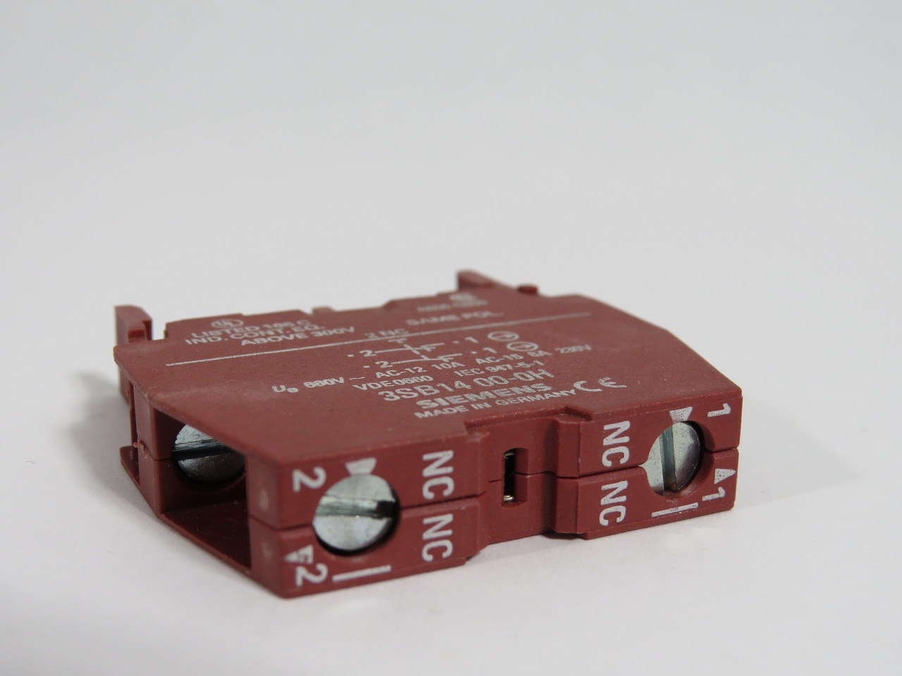 Siemens 3SB1400-0H Contact Block 2NC 230V NOP