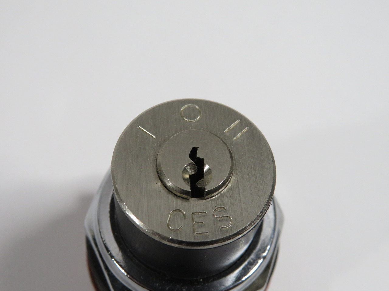 Siemens 3SB1100-4QA51 Keyed Selector Switch I-O-II Momentary C/W Keys NEW