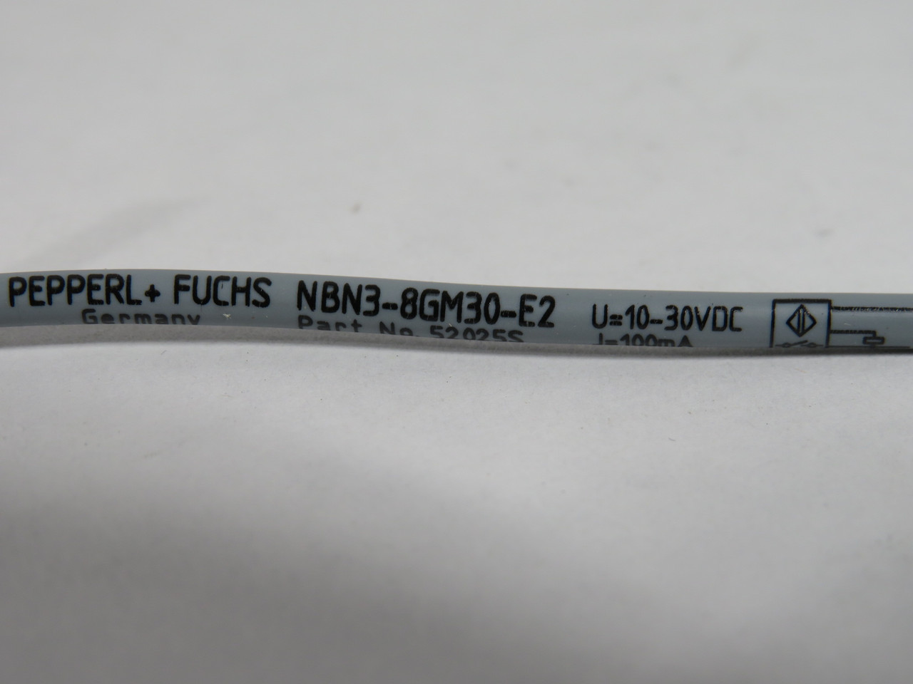 Pepperl+Fuchs NBN3-8GM30-E2 Proximity Sensor 5-30V 100mA *Missing Washers* NWB