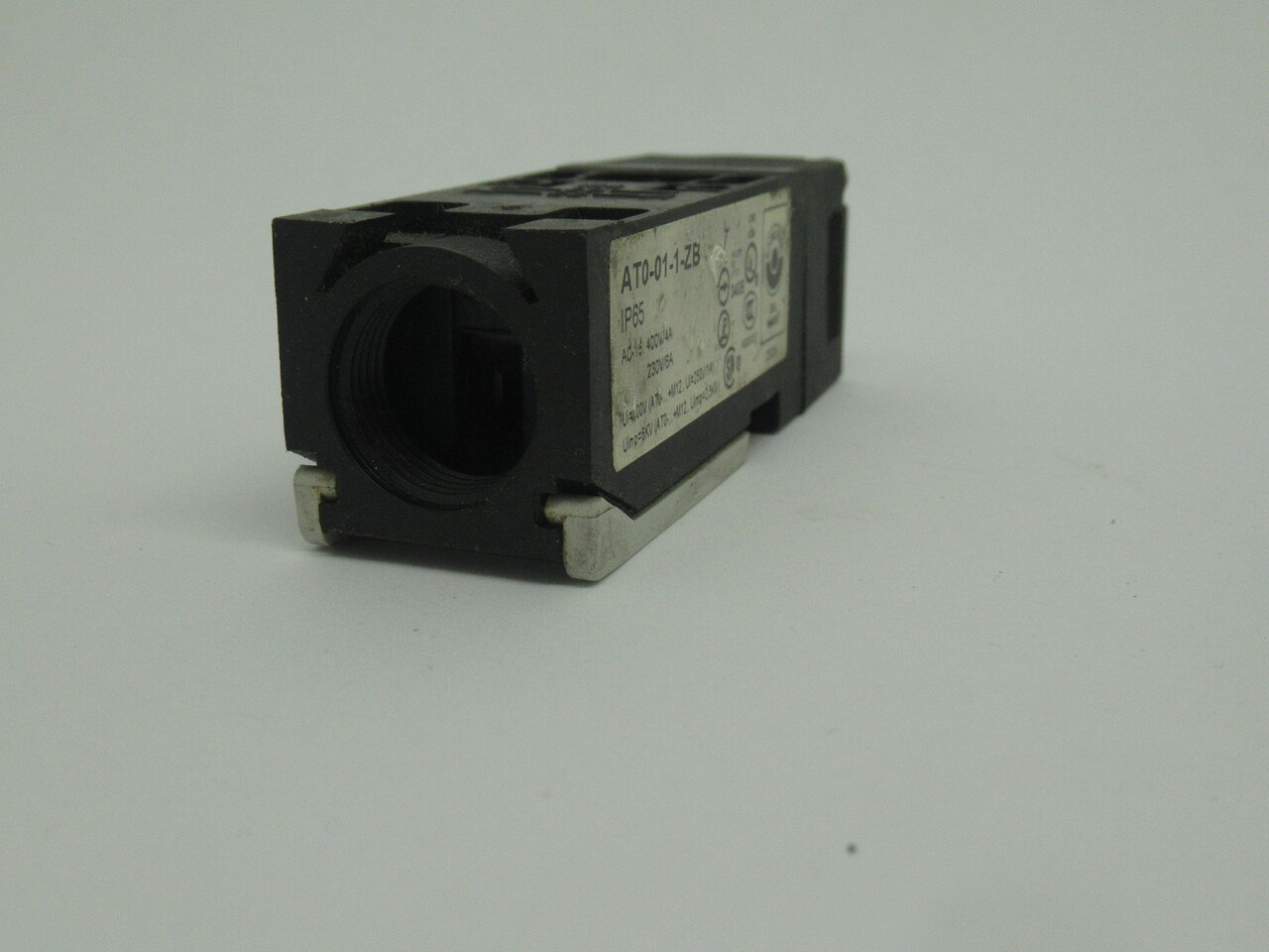 Moeller AT0-01-1-ZB Safety Switch 400V/4A 230V/6A NO ACTUATOR USED