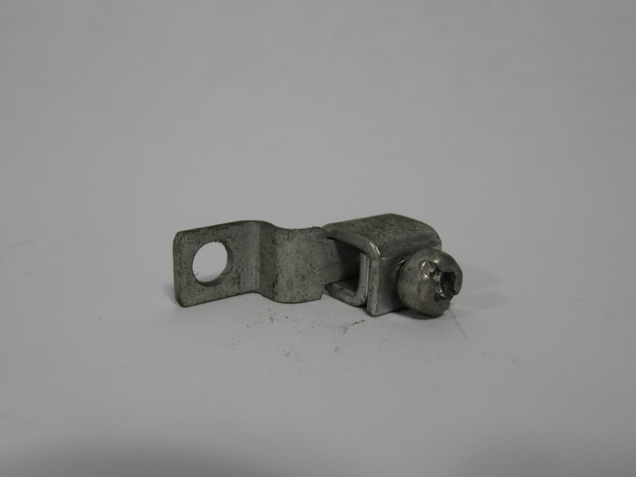 Thomas & Betts 35301 Locktite One-Hole Lug 14-6Awg Steel Plated *Lot of 31* NOP