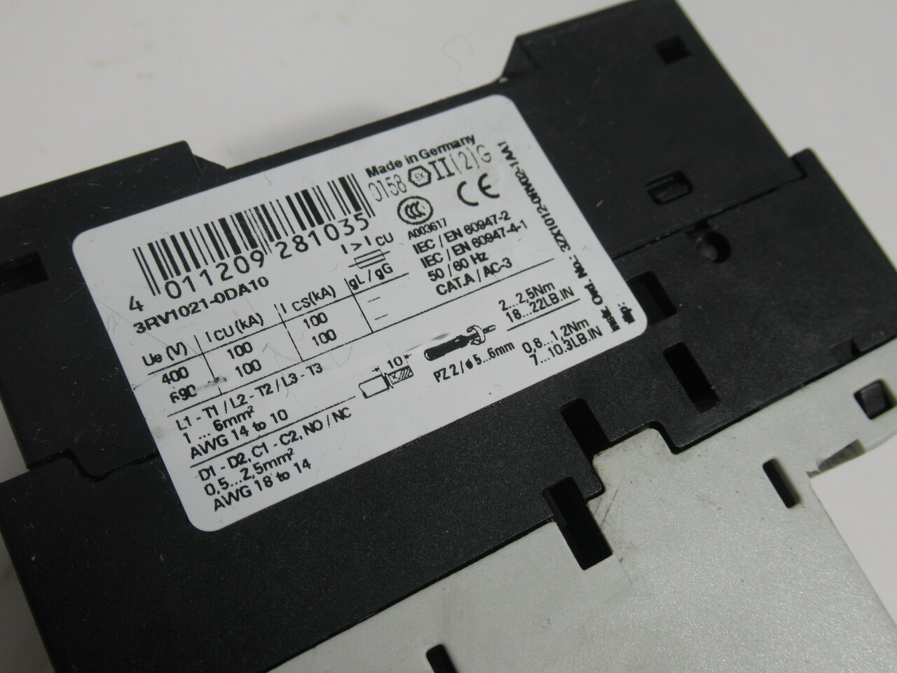 Siemens 3RV1021-0DA10 Circuit Breaker 0.22-0.32A MISSING PLASTIC COVER USED