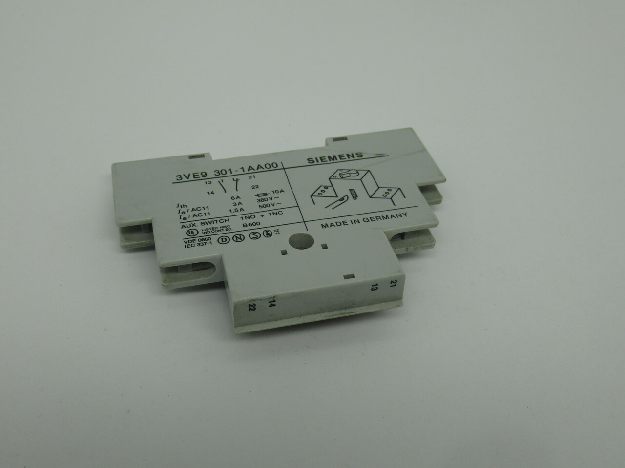 Siemens 3VE9301-1AA00 Auxiliary Contact 6Amp 500VAC USED