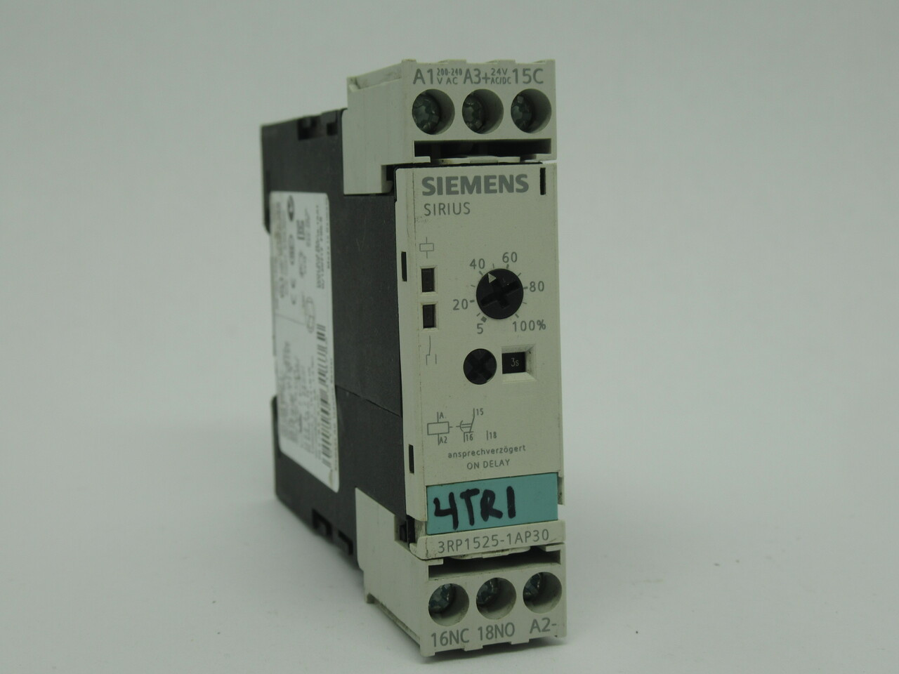 Siemens 3RP1525-1AP30 Timing Relay 24V 200-240VAC USED
