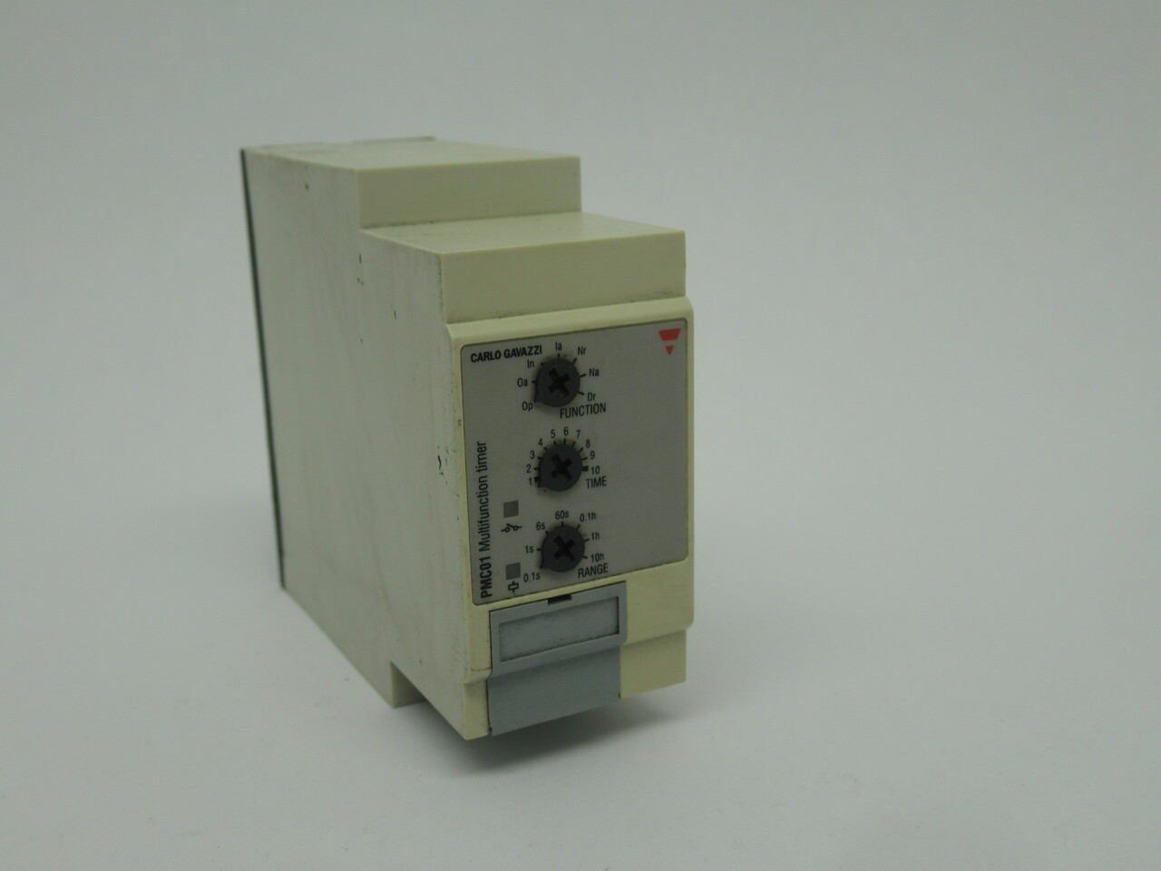 Carlo Gavazzi PMC01D115 SPDT Multifunction Timer 11 Pin 115VAC 50/60HZ USED