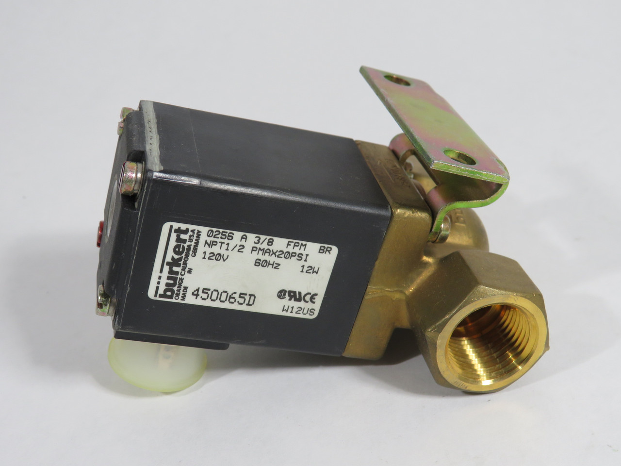 Burkert 450065D Solenoid Valve 120V 60Hz 12W 0256-A-3/8-FPM-BR-NPT1/2 3-Pk NEW
