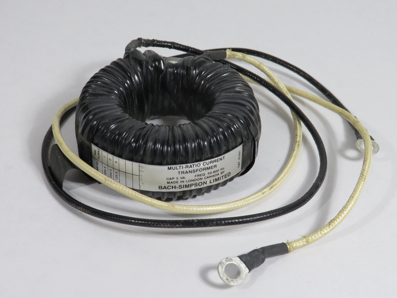 Bach-Simpson 01301 Current Transformer 5VA 500:5A@1 Turn 250:5A@2 Turns USED