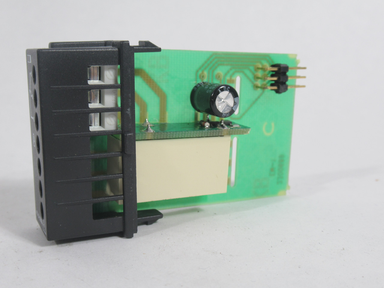 Carlo Gavazzi 5100561 Output Module NOP