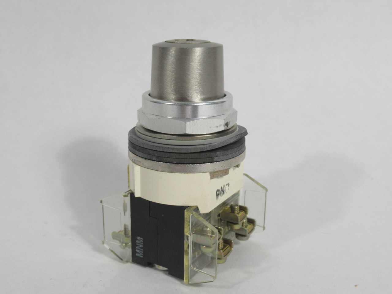 Allen-Bradley 800T-J631KD7B Keyed Selector Switch Ser. T 3-Pos 2NC 2NO NEW