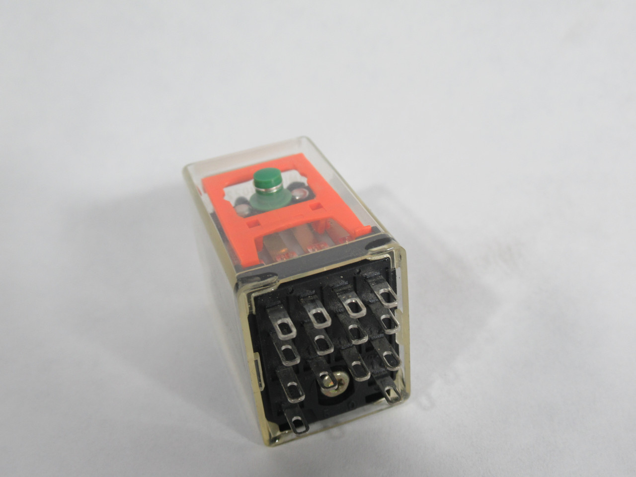 Feme RMIA0040220AC General Relay 220VAC 6A@250VAC 14-Blade NOP